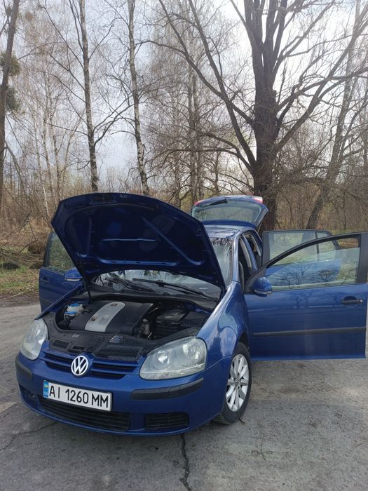 Фольксваген гольф 5  1,6 Бензин