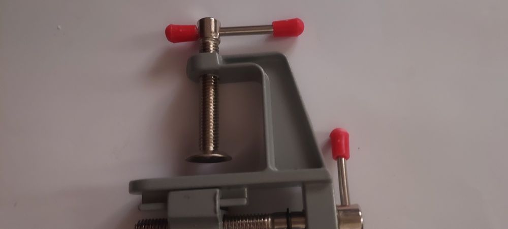 MINI TORNO DE MESA OURIVES NOVO. VEJAM FOTOS.EM DURO alumínio.