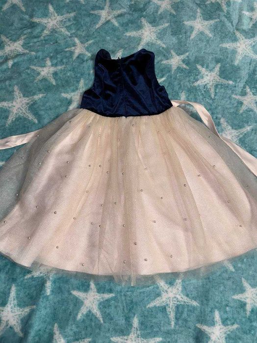 Красивое, нарядное платье, сукня