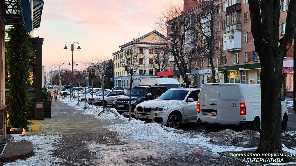 Офіс ЦЕНТР вул. Хрещатик р-н Бейкері Доступ 24/7 Є Резервне живлення!