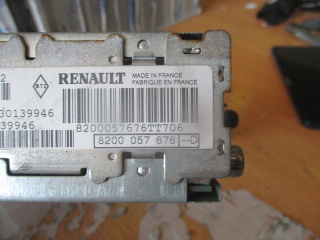 Rádio / auto-rádio RENAULT Trafic II Chassis (EL)
