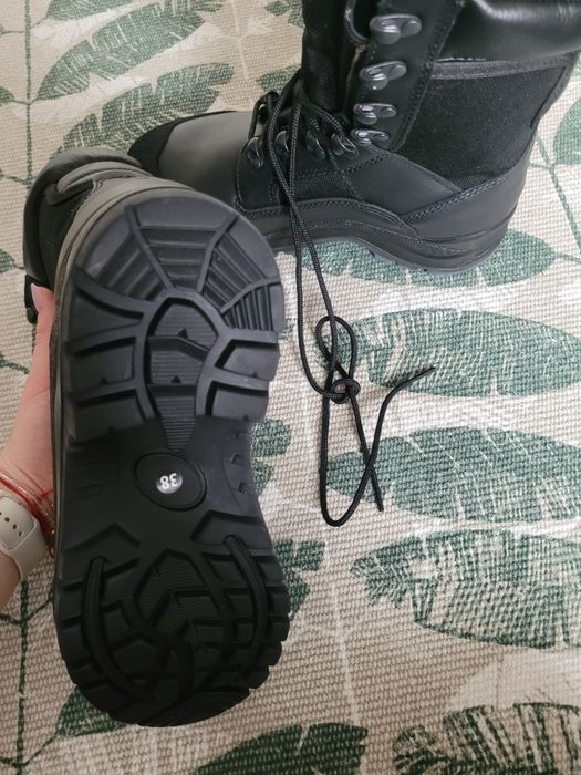 Buty wysokie  na grubej podeszwie damskie Wojas nowe