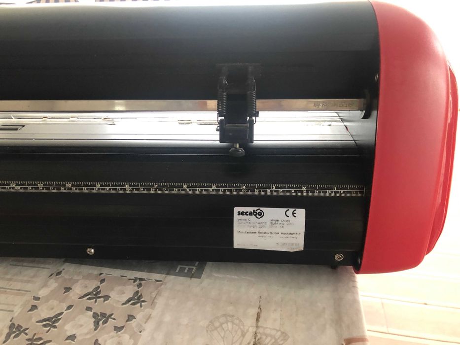 Plotter corte a motor marca Secabo