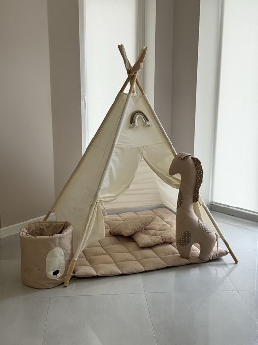 Вігвам дитячий з килимком ідеальний стан