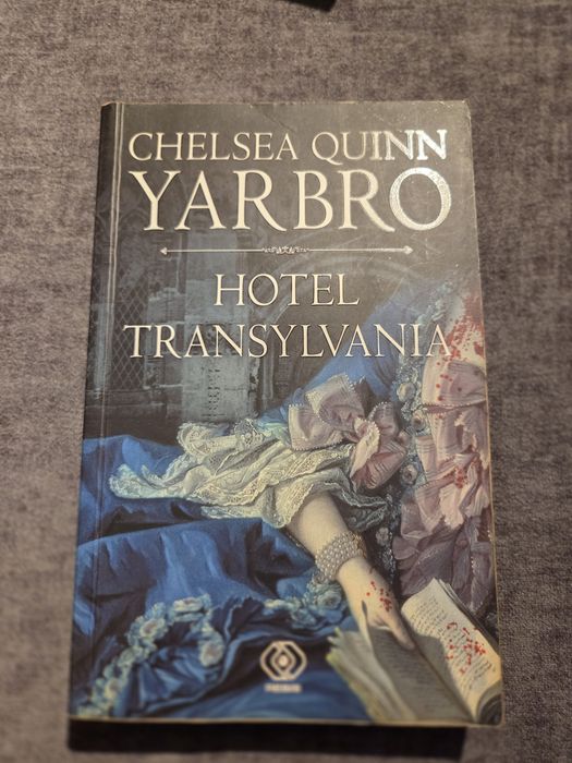 Hotel transplantacja Chalsea Quinn