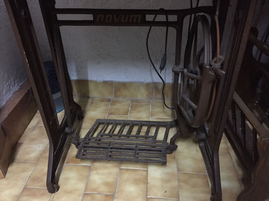 Máquina de costura antiga