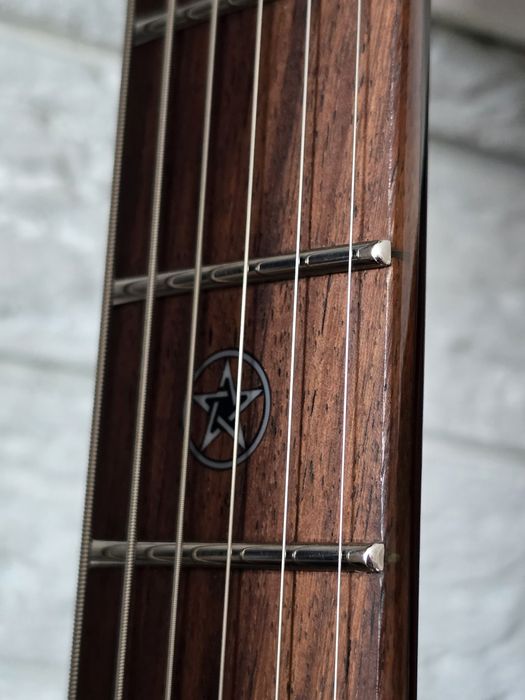 Електрогітара Cort EVL-Z4 Custom  EMG 81/85, Сталеві лади, Радіус 14