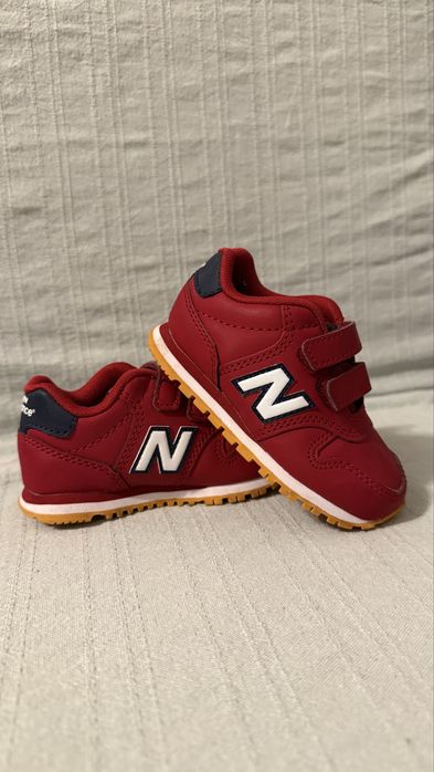 Sprzedam buty dziecięce.