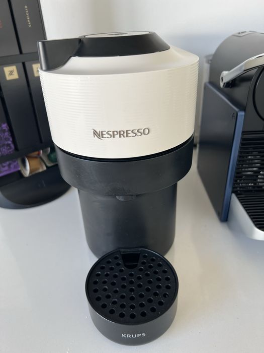 Máquina Nespresso Vertuo Pop Branca – Como Nova