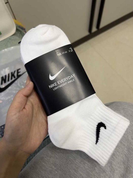 6 par skarpet Nike z czystego bawełny. Białe, krótkie, Rozmiar M/L