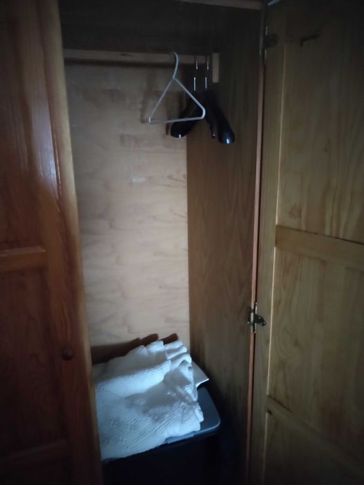 Vendo Guarda Fato Roupeiro Madeira