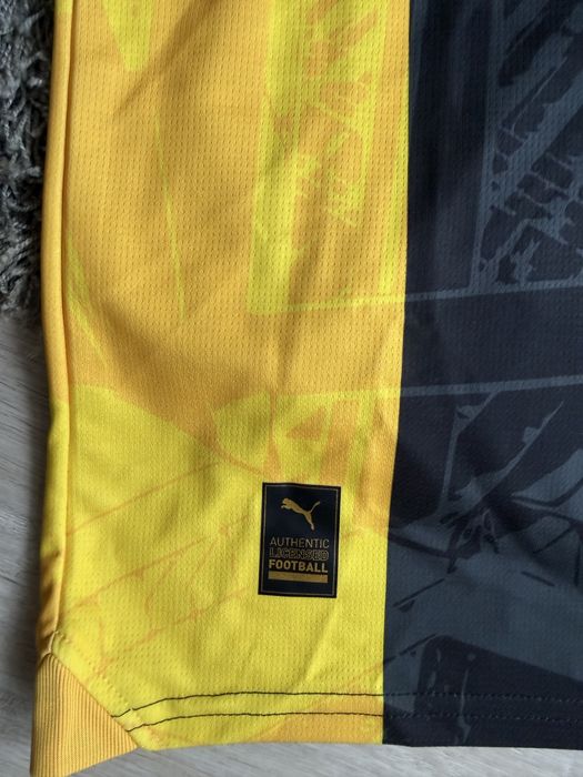 Camisola Borussia Dortmund 50 Anos Signal Iduna Park – Edição Especial – Caixa + Autocolantes