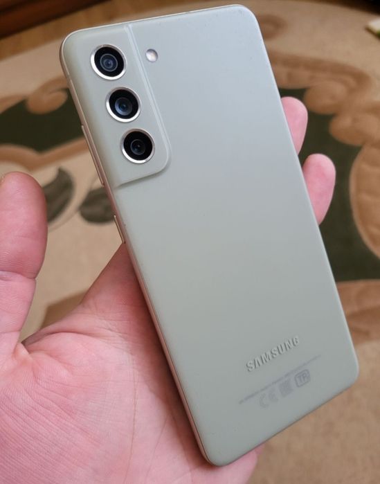 Samsung s21fe 8/256 стан чудовий