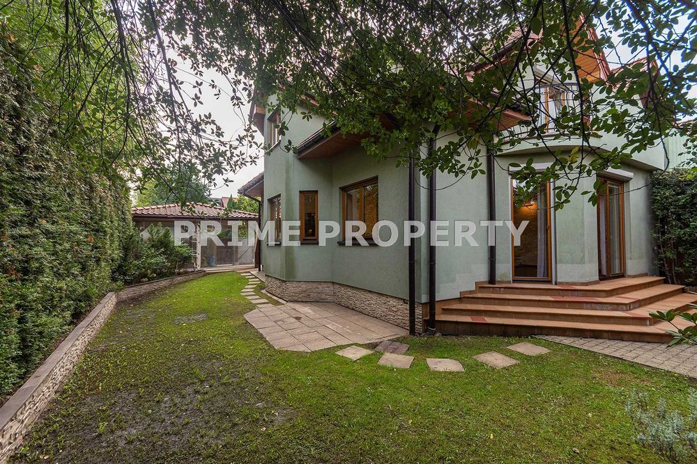 Wola Justowska, na wynajem  zadbany dom, 5 pok, spokojna okolica