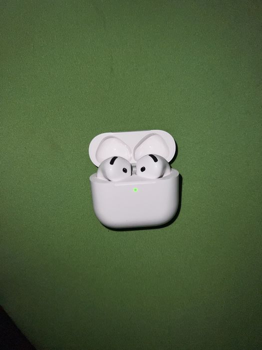 Оригінальні  Apple AirPods 4 ANC