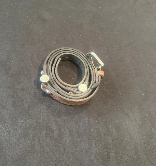 Cinto castanho dobrável