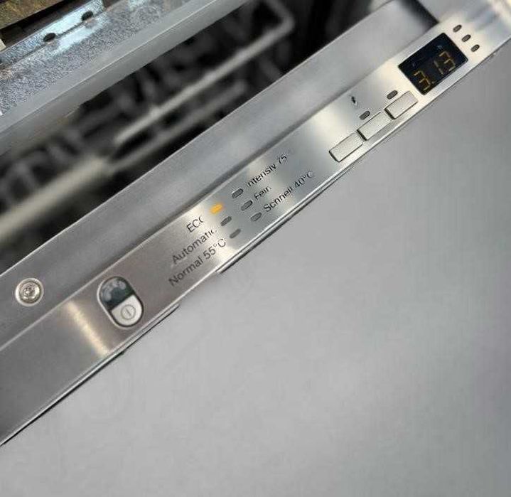 Вбудована посудомийна машина Miele G 6260 SCVi посудомийка