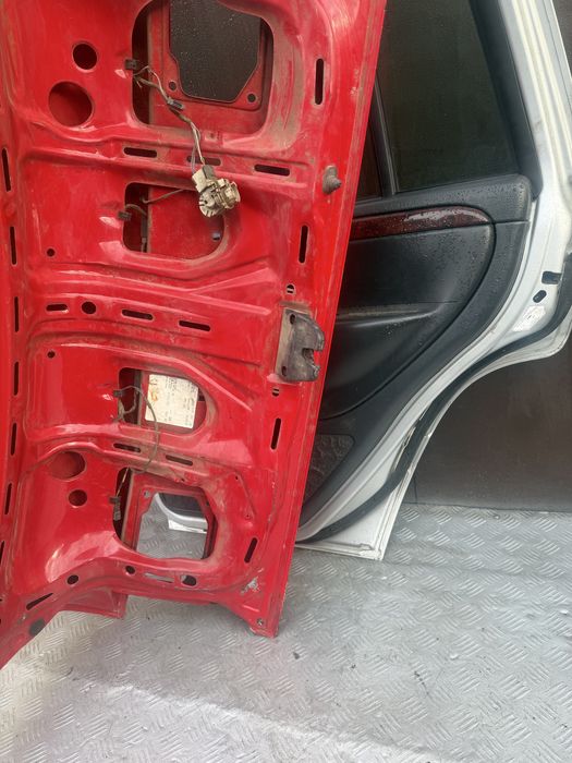 Крышка багажника ляда Ауди б3 80 audi 80 b3 год 1989