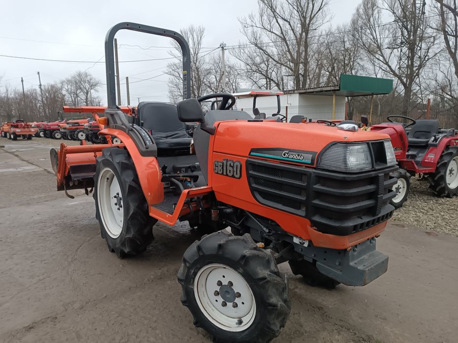 Японський мінітрактор.Трактор Кубота.