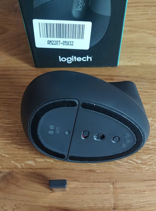 Myszka ergonomiczna dla LEWORĘCZNYCH - Logitech Lift Left