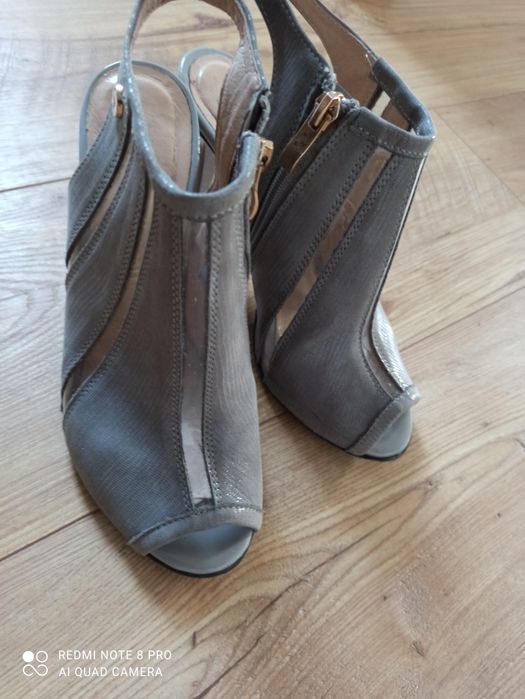 Włoskie buty skorzane szare szpilki 38