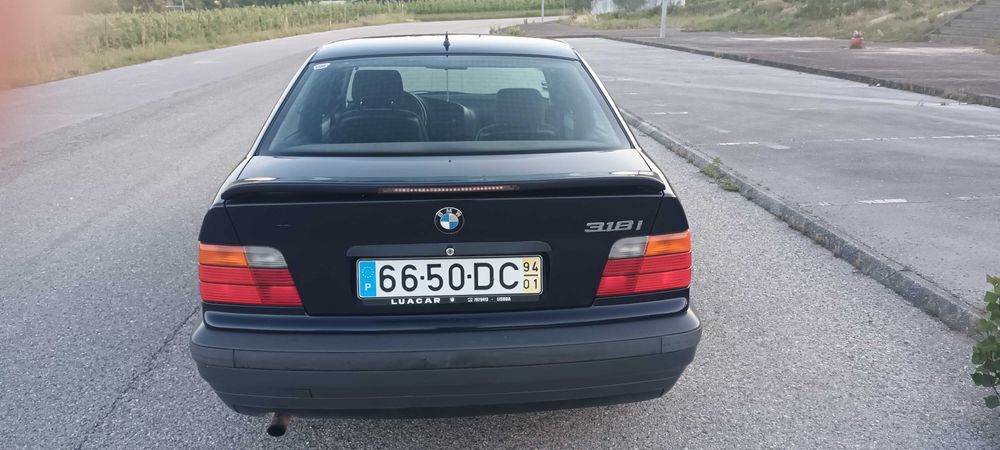 BMW 318I    1994