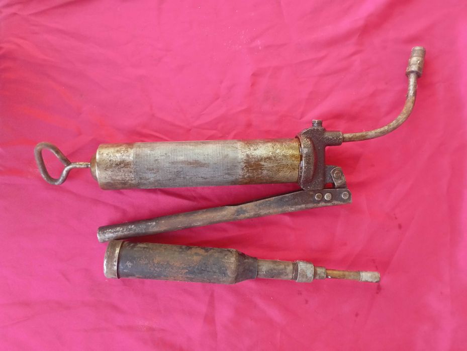 Шприц смазочный.