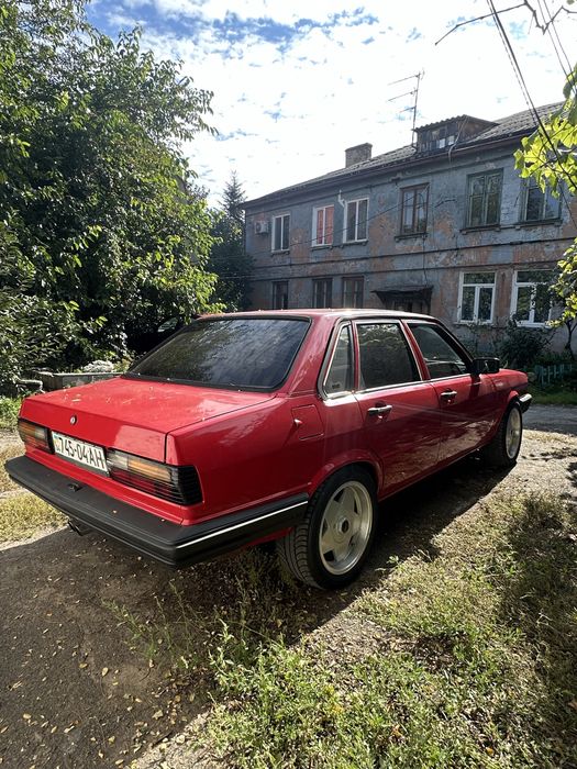 Продам машину Ауди 80