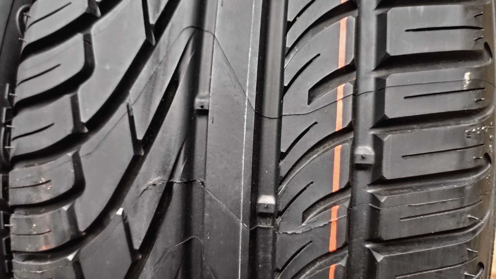 шини 235/45R17. Michelin. Франція