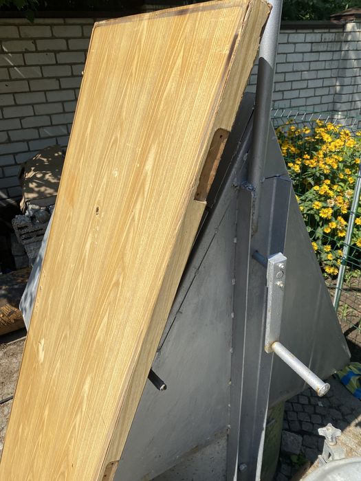 Дверь деревянная