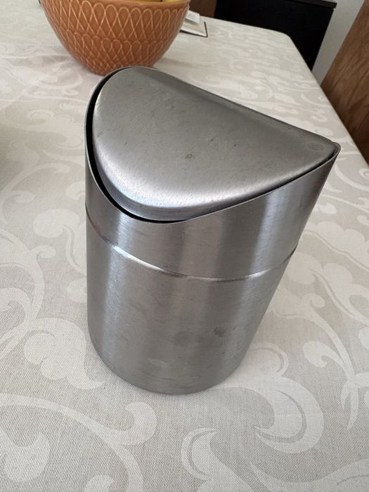 Mini Caixote de Lixo de Bancada Ernesto – Aço Inoxidável