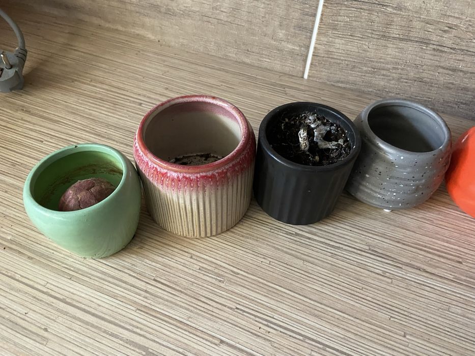 Doniczki mini ozdobne 9 szt kpl