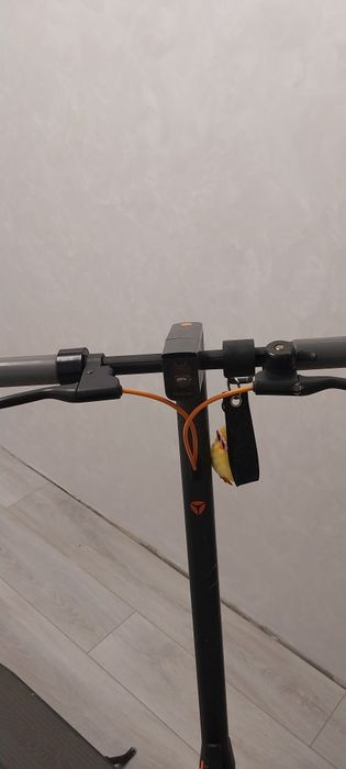 Електросамокат yadea