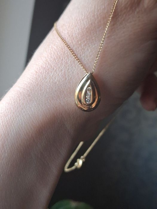 Zawieszka złota/naszyjnik z diamentami