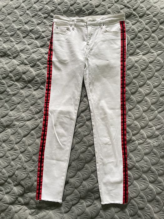 Джинси білі з високою посадкою stradivarius