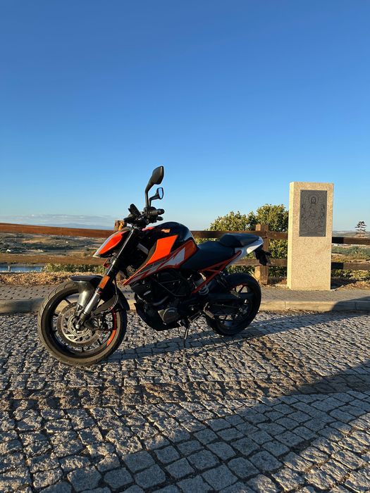 Mota KTM Duke 125