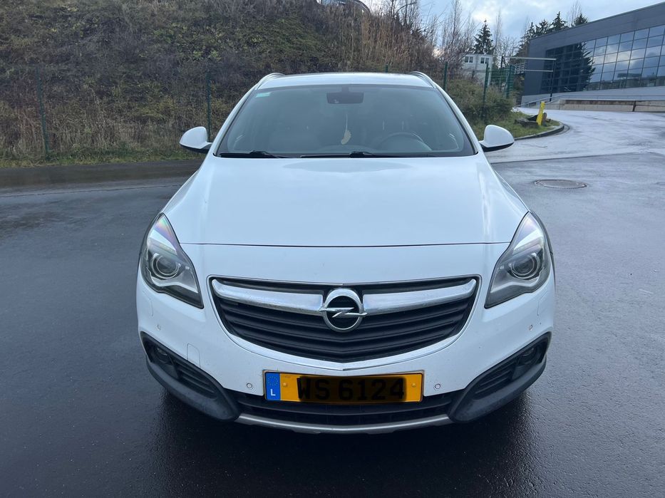 Opel Insignia Opel Insignia 2.0 Turbo 4x4 Country Tourer 2016 – bogate wyposażenie –