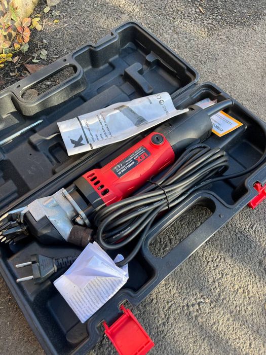 Машинка для стрижки овець. Електрична машинка