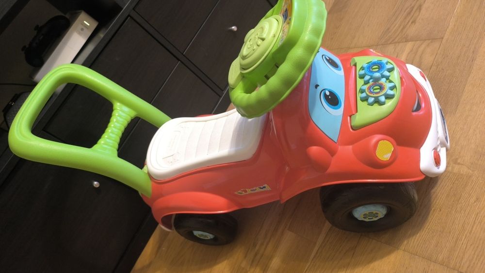 Clementoni auto jeździk