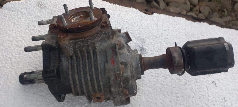 Редуктор передній міст w82 toyota rav 4 -3  тойота рав 4