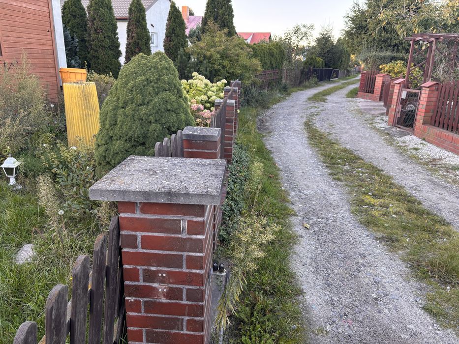 ROD BARTOSZEWO – 318m²  | Parking na działce