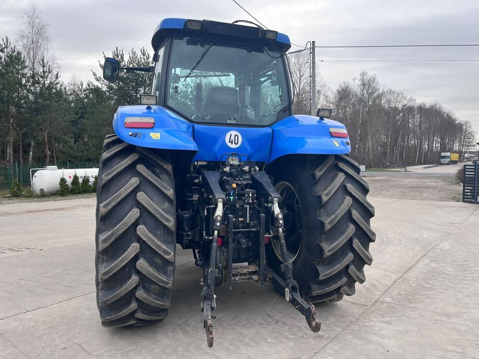 New Holland t8030 jak Case magnum John Claas