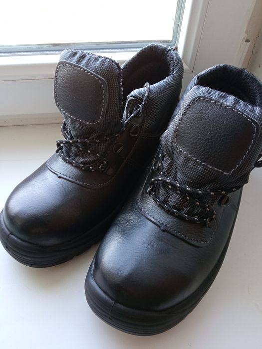 Ботинки мужские.