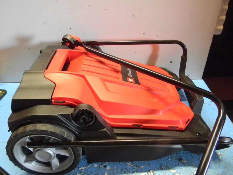 Zamiatarka ręczna Einhell TC KM 65