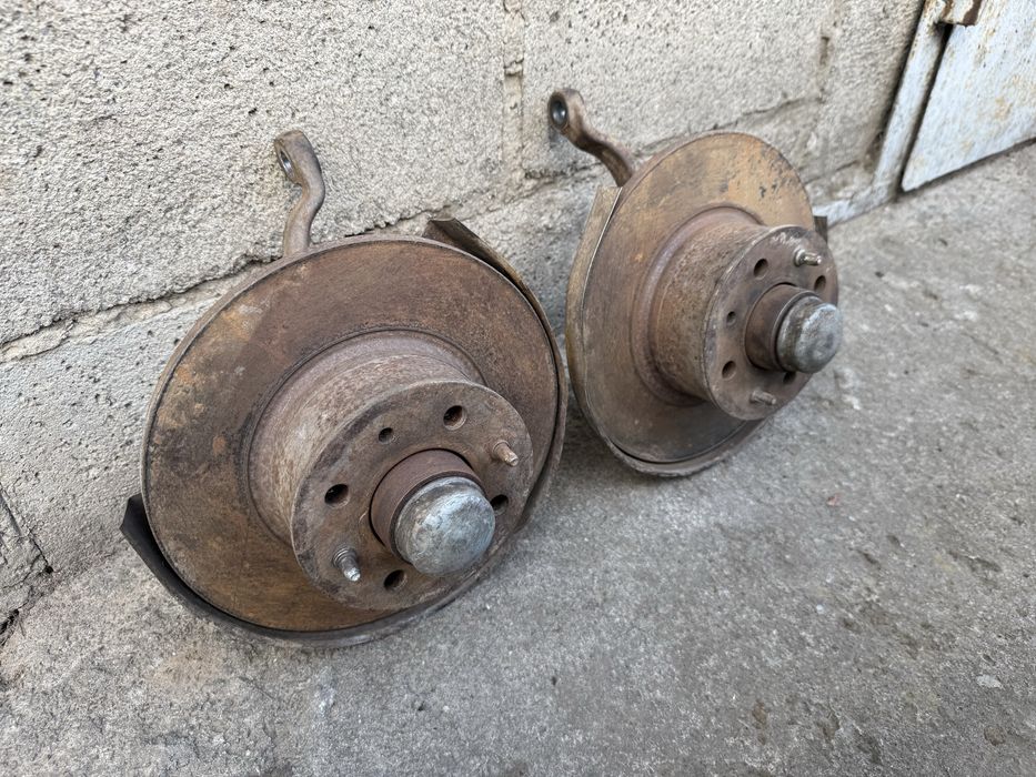 Поворотный кулак ступица цапфа Ваз 2101-2106-2107