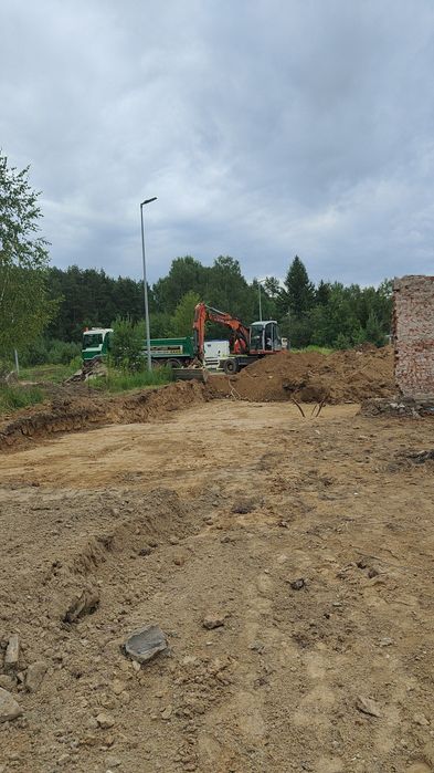 Roboty ziemne, rozbiórki,wykopy ,niwelacje ,transport materiałów. Wyburzenia