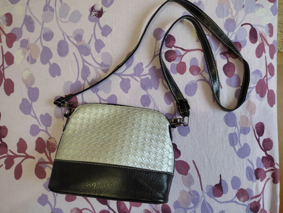 Крос -боді, дівчача сумка через плече