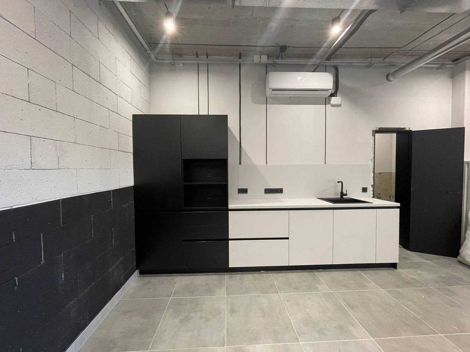 Сдаютя офисные помещения в БЦ в Оболонском районе ( Степана Бандеры)