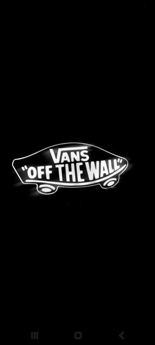 Vans lightbox aprox 24cm

Com kit luzes led que se ligam a usb
Tambem