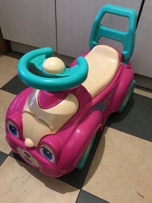 Машинка дитяча стан чудовий